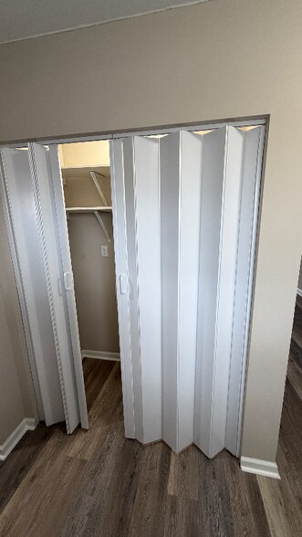 Building Photo - 3170 Yellowstone Pkwy