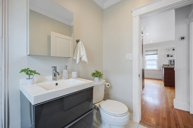 Building Photo - 22-24 Ellison Avenue Unit 24