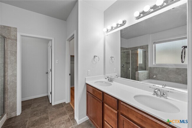 Building Photo - 519 Wyndham Hill Pkwy