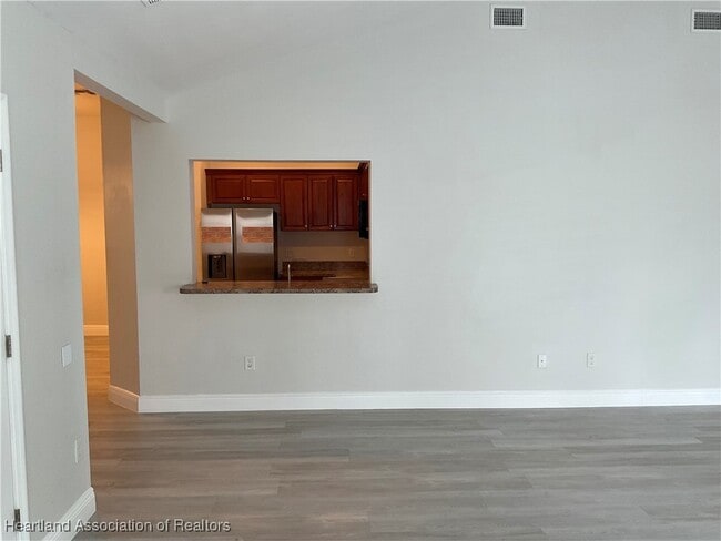 Building Photo - 3714 Peugeot St