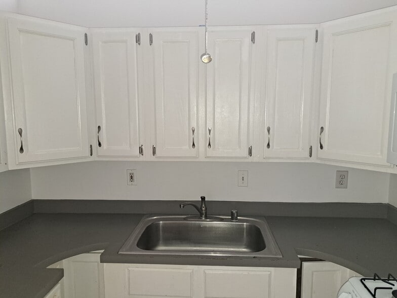 Building Photo - 1339 14th St NW