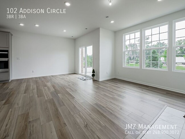 Building Photo - 102 Addison Cir
