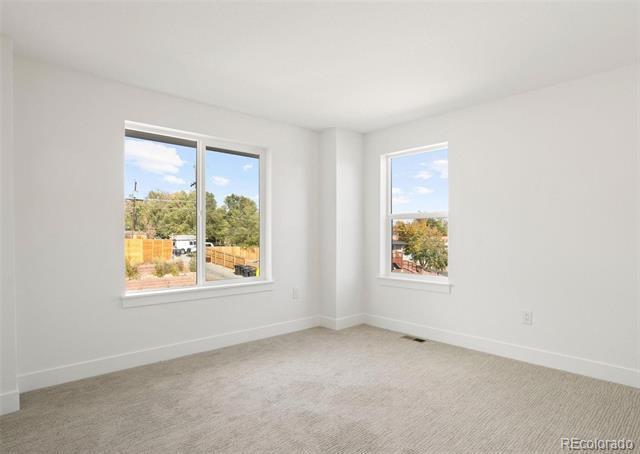 Building Photo - 4660 W 9th Ave