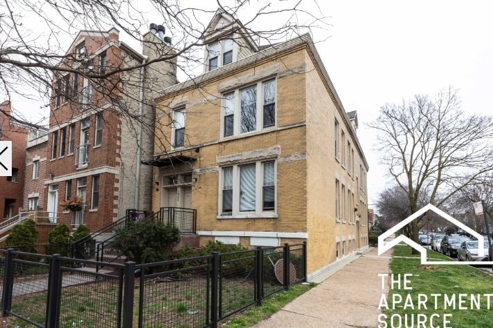 Building Photo - 2835 N Damen Ave