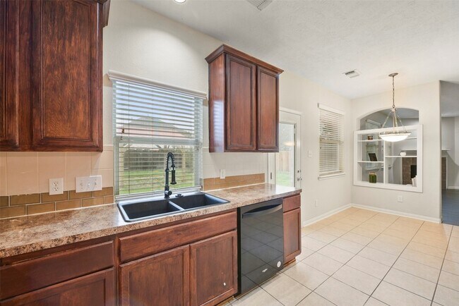 Building Photo - 7514 Boxwood Ridge Ln