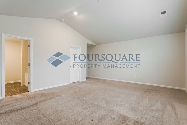 Building Photo - SPACIOUS HOME in Autumn Lakes with a FLEXIBLE FLOOR PLAN AND SOLAR PANELS, 5 BEDS 2.5 BATH