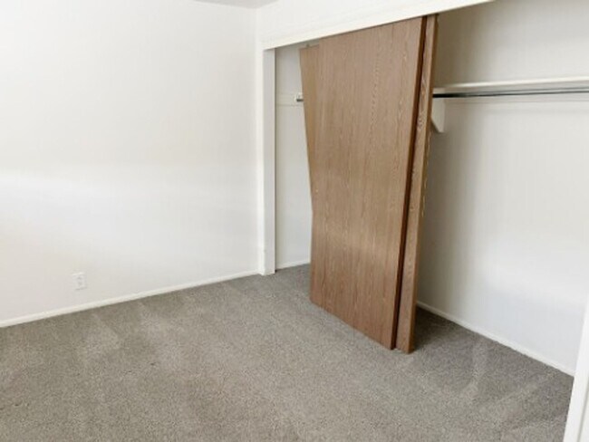 Building Photo - 2 Bed / 1 Bath Apartment in Provo!