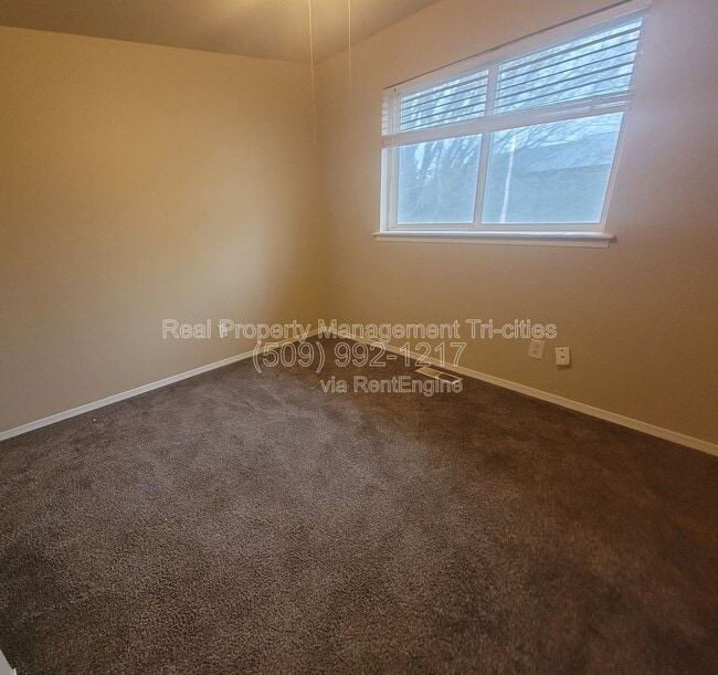 Building Photo - 5010 E Killdeer Ct