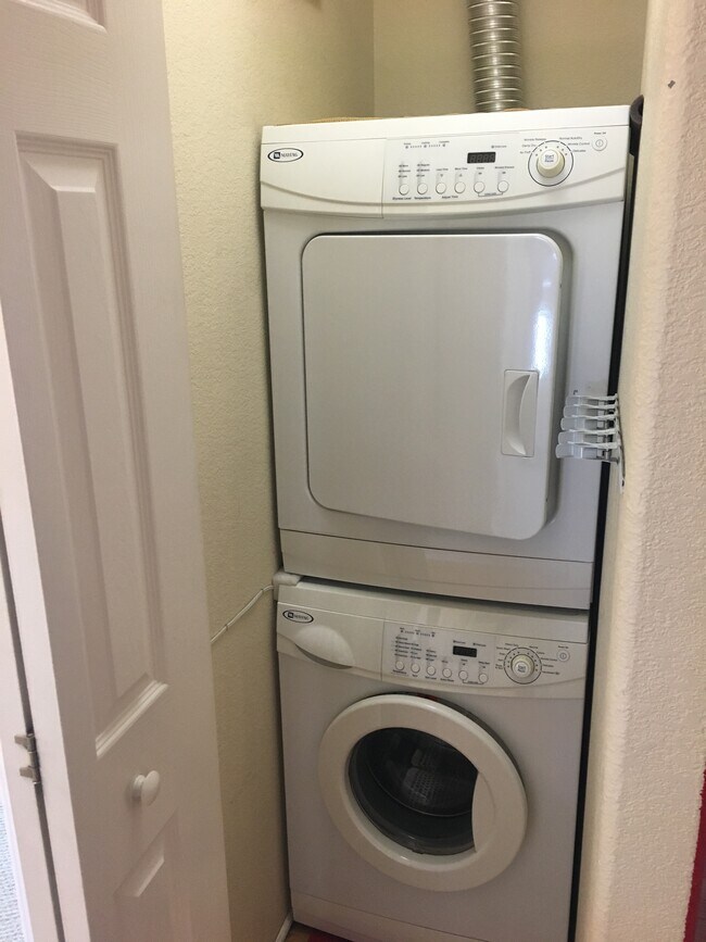Laundry in unit - 2345 N Clay St