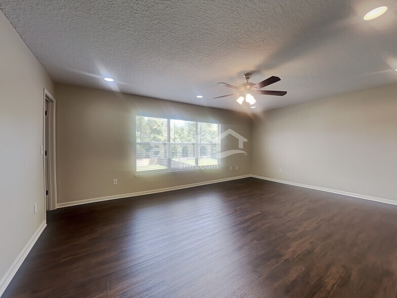 Building Photo - 2830 Harvest Moon Dr