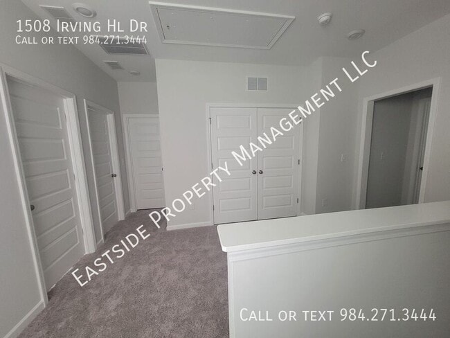 Building Photo - 1508 Irving Hl Dr