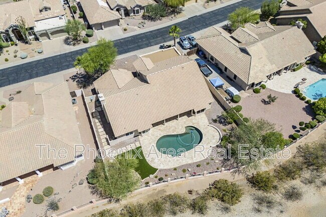 Building Photo - 1531 E Silverwood Dr
