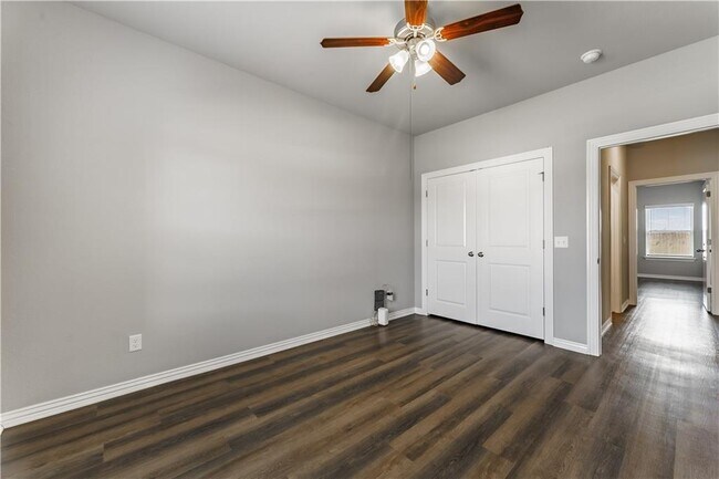 Building Photo - 241 Williams ct