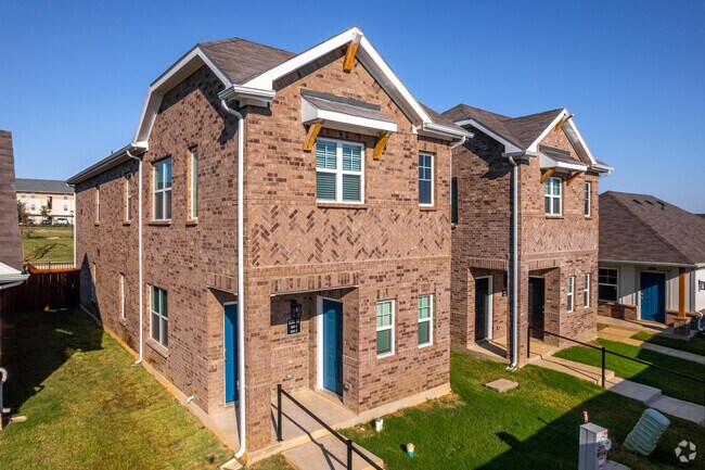 Building Photo - Cottages at Summer Creek