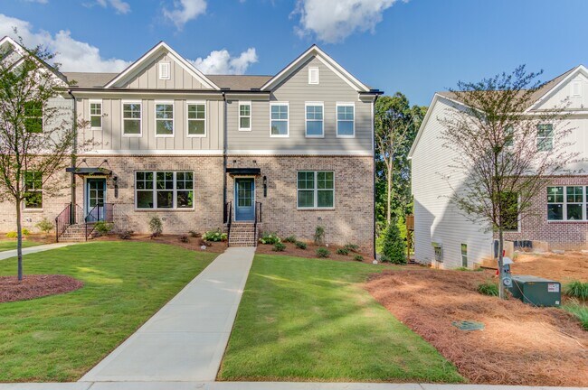 Building Photo - 1290 Ainsworth Alley