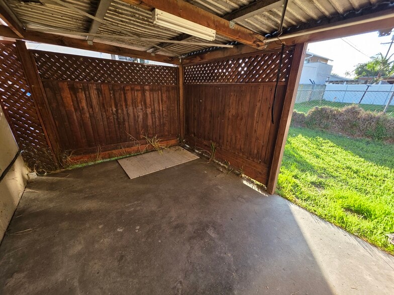 Building Photo - 16811 Lakewood Blvd