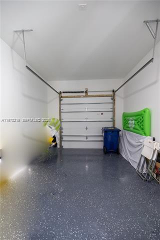 Building Photo - 8850 NE 8th Ct