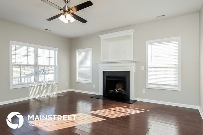 Building Photo - 1260 Sweetgrass St