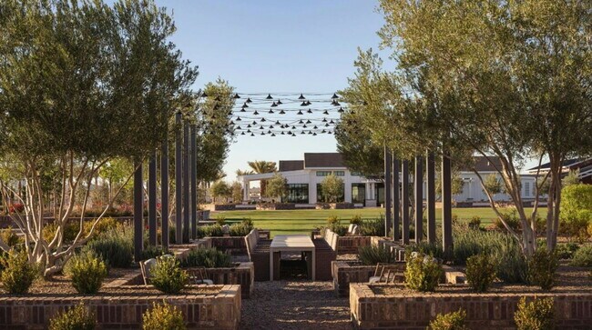 Building Photo - 11806 N Loma Linda St