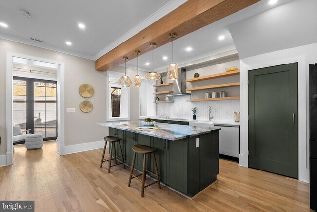 Building Photo - 1616 Kilbourne Pl NW