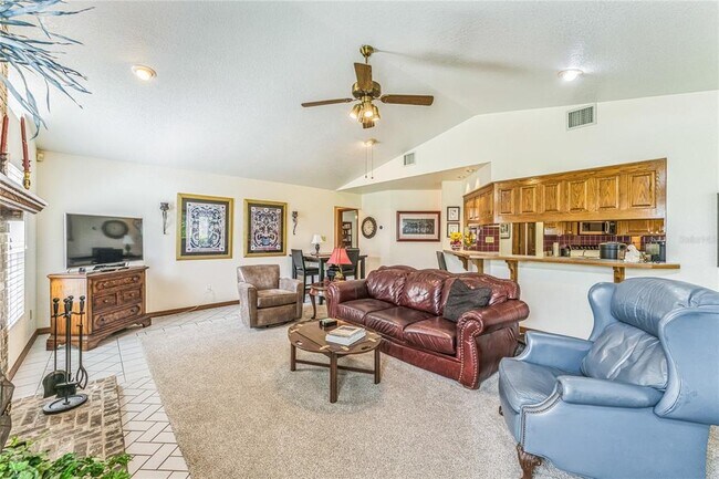 Building Photo - 404 Anderson Dr