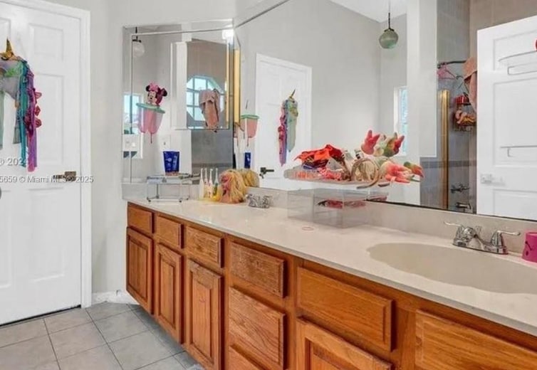 Building Photo - 19905 SW 135th Ave