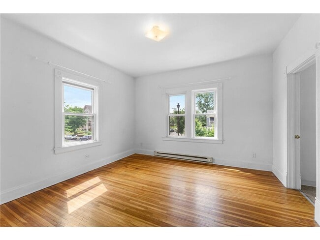 Building Photo - 2559 Aldrich Ave S