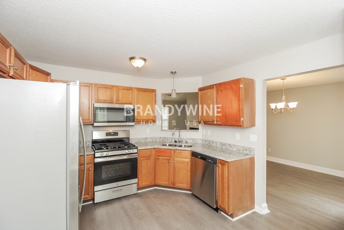 Building Photo - 63 Blue Springs Way