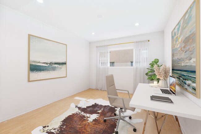 Furnished Second Bedroom - 836 N Fuller Ave