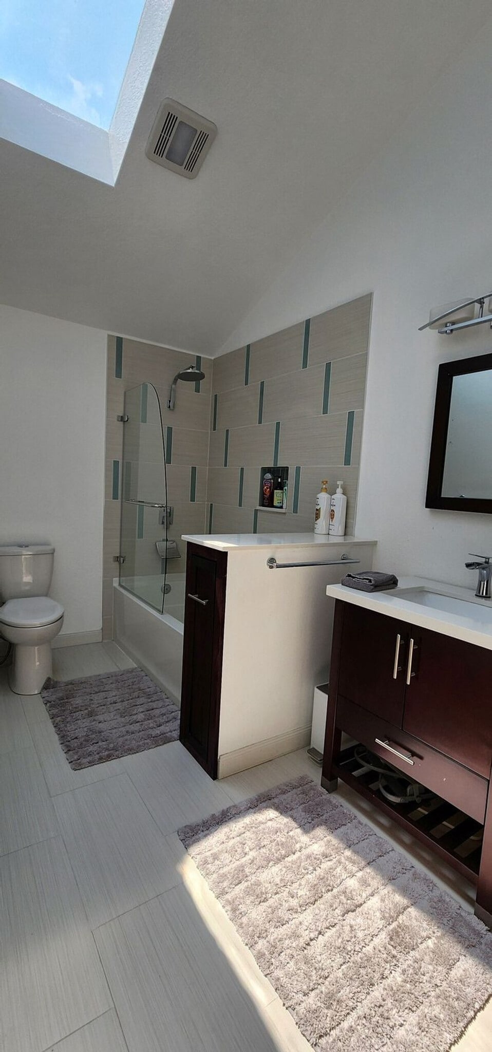 Building Photo - 5111 23rd Ave W