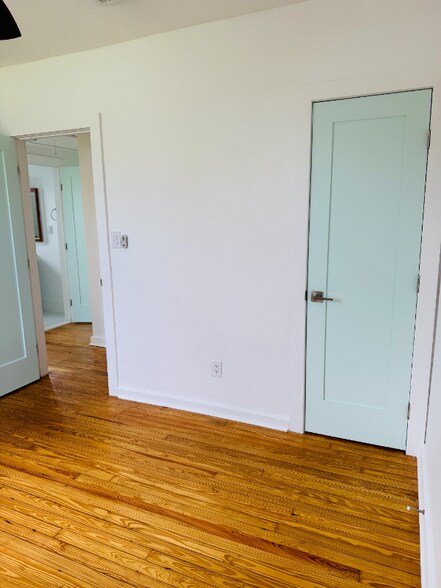 Building Photo - 202 Bosarvey Dr
