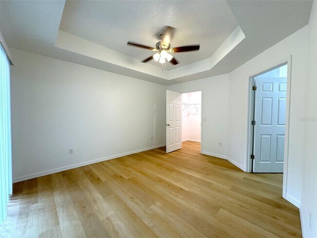 Building Photo - 908 Columbia Ln