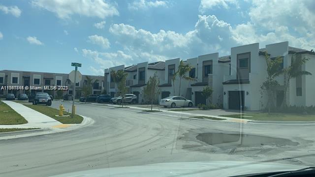 Building Photo - 575 NE 208th Terrace