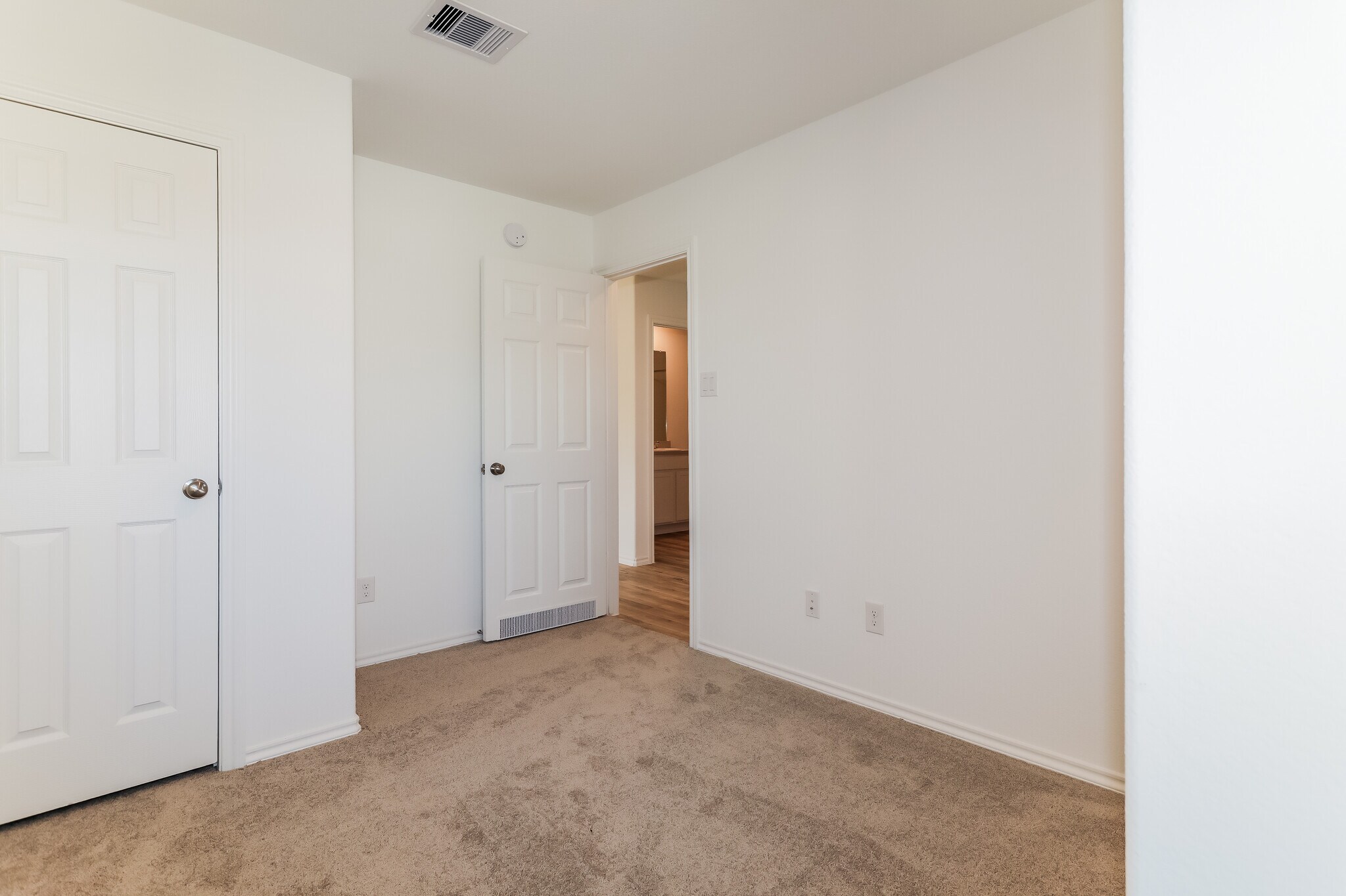 Building Photo - 11127 N Lake Mist Ln