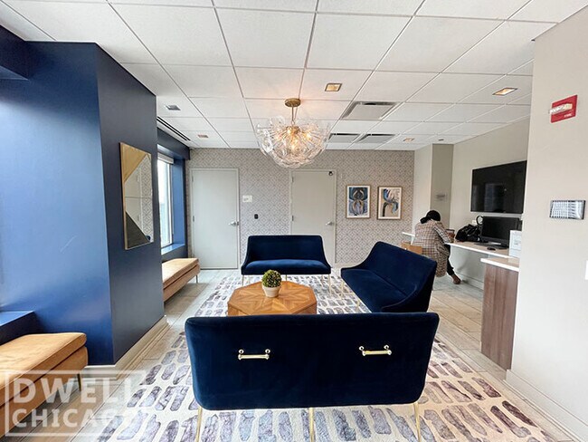 Building Photo - 150 W Roosevelt Rd