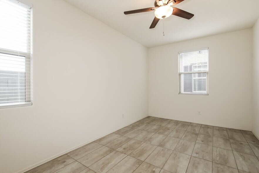 Building Photo - 16663 W Sierra St