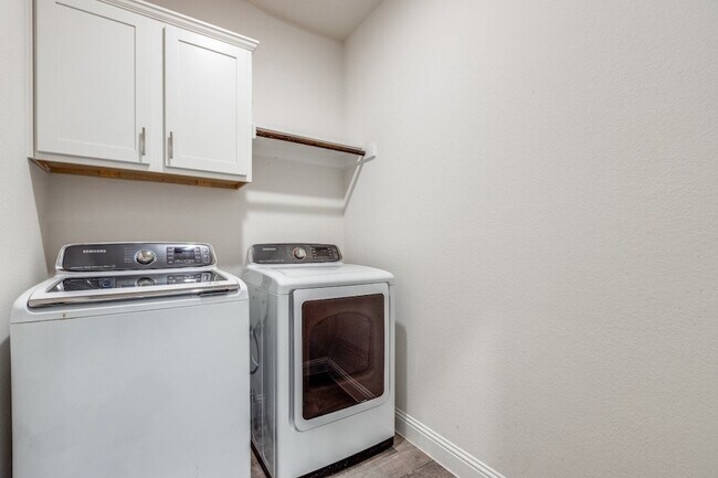 Building Photo - 6224 Cheshire St