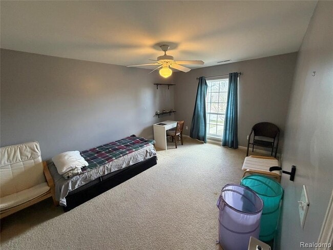 Building Photo - 16751 Carriage Wy