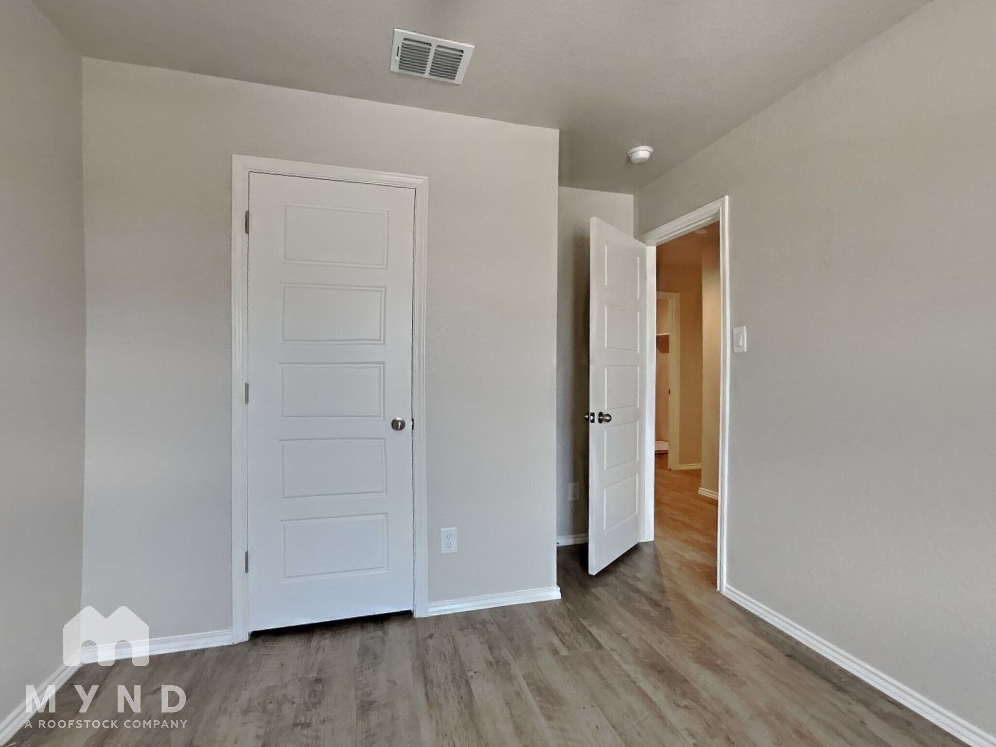Building Photo - 7520 Rose Robin Run Ct