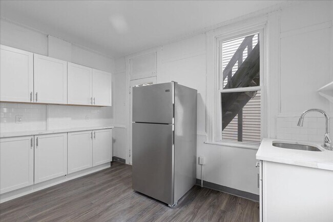 Building Photo - 3900 Howley St