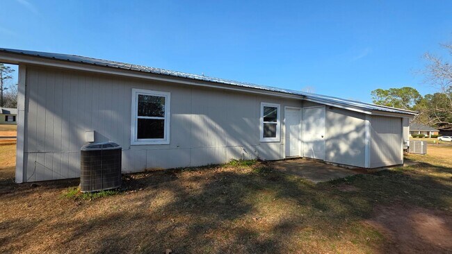 Building Photo - 314 Station Crossing Dr