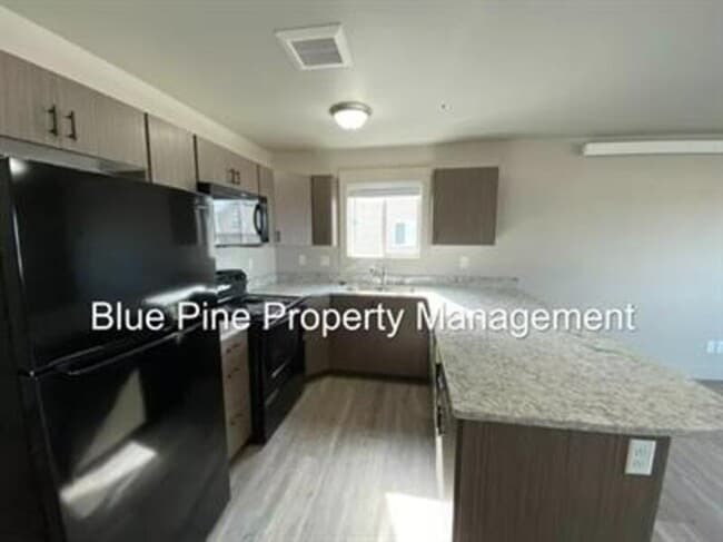 Building Photo - 5850 Freedom Rd