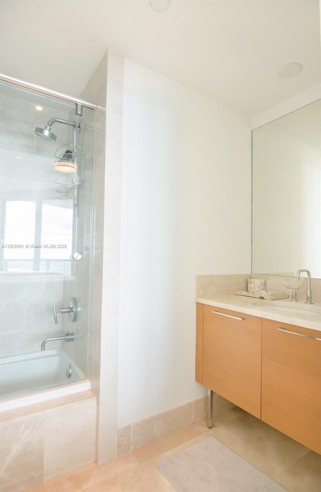 Building Photo - 17001 Collins Ave
