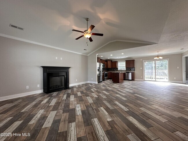 Building Photo - 159 Cavalier Dr