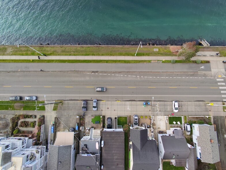 Building Photo - 1588 Alki Ave SW