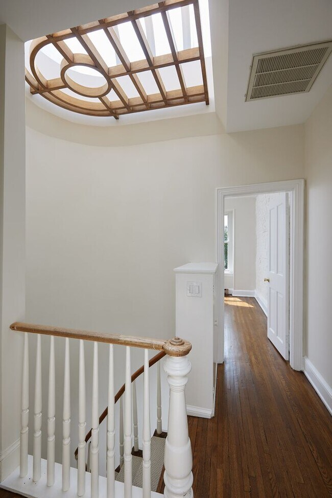 Building Photo - Historic Rowhouse in Central DC (Dupont) w...