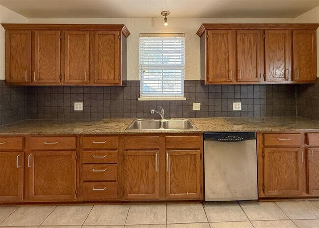 Building Photo - 2341 NW 37th St