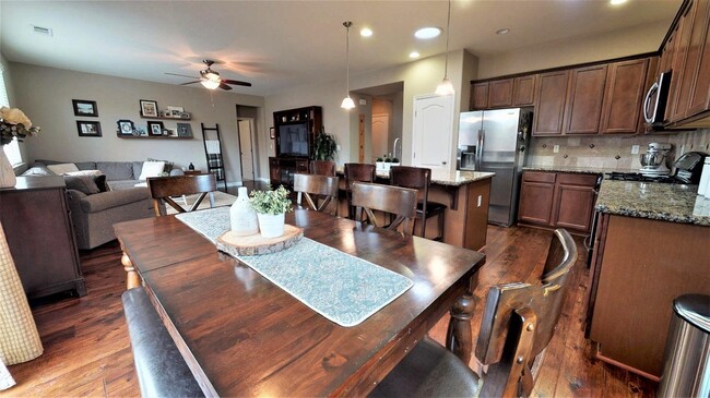 Building Photo - Beautiful Whitney Ranch 2 Story, 5/3.5 Hom...