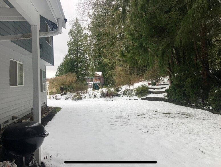 Building Photo - 10918 Crocus Pl NW