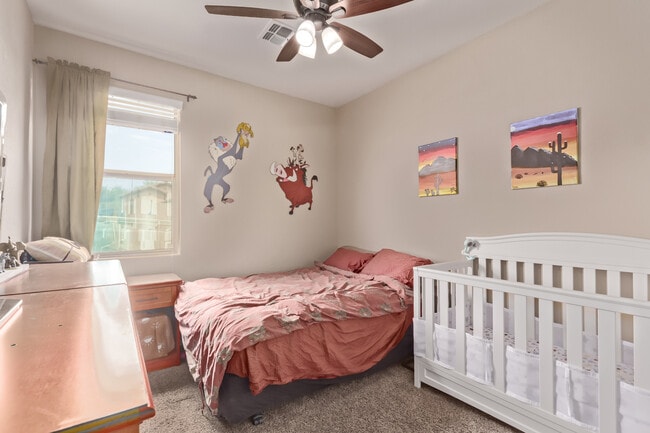 Building Photo - 729 W Silver Reef Dr